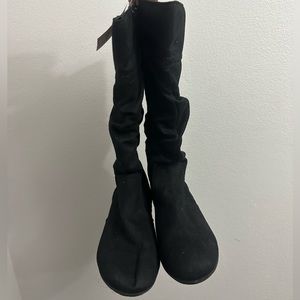Cherokee Hearthstone Black Boots. New